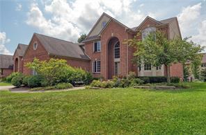 3321 Paramount Ln - Photo 2 of 30