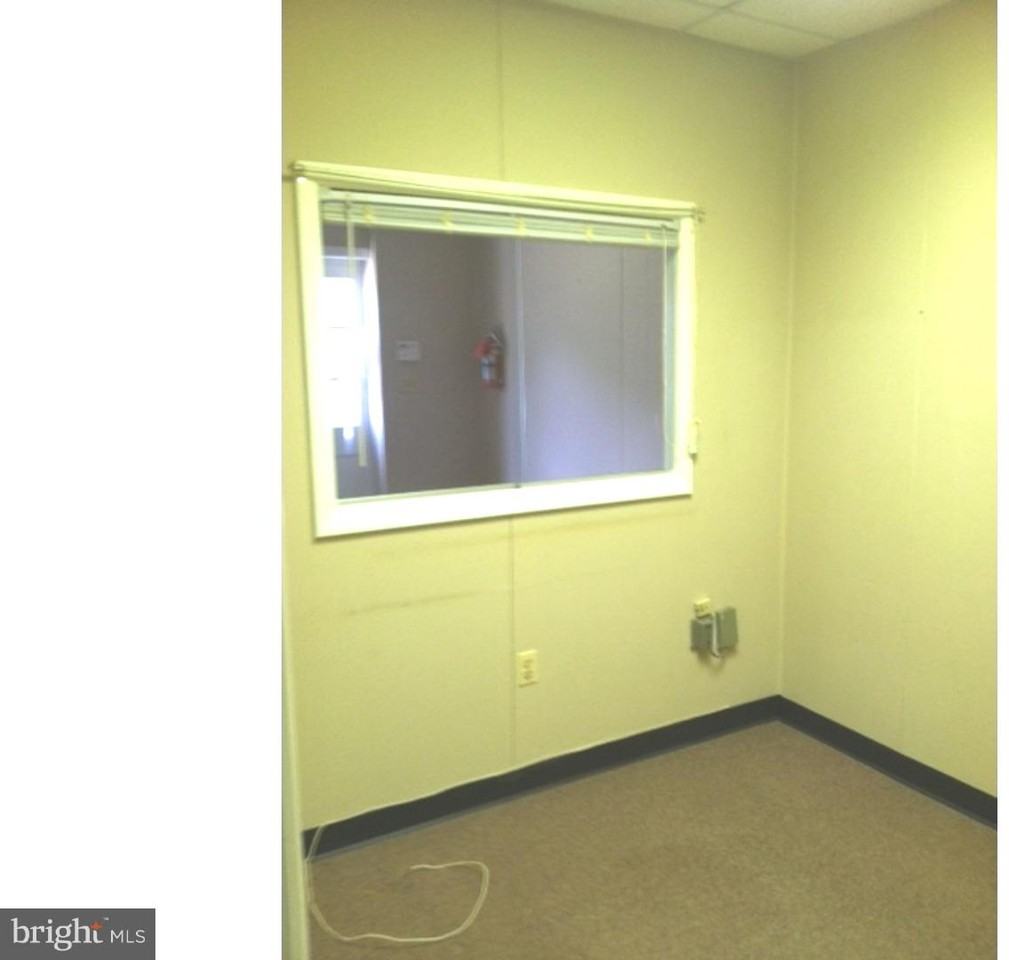 311 White Horse Ave - Photo 3 of 6