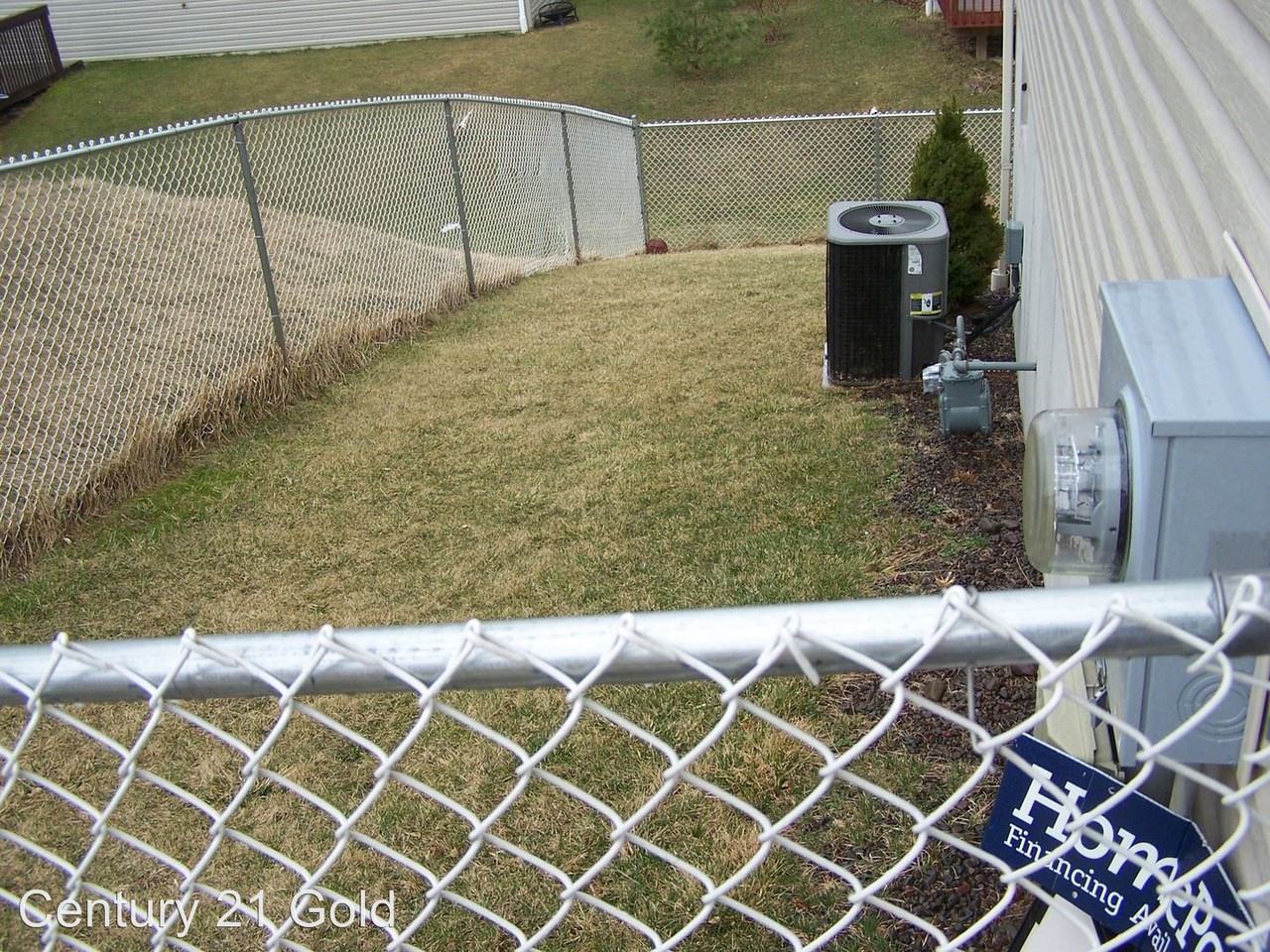 1002 Jean Ave - Photo 2 of 10