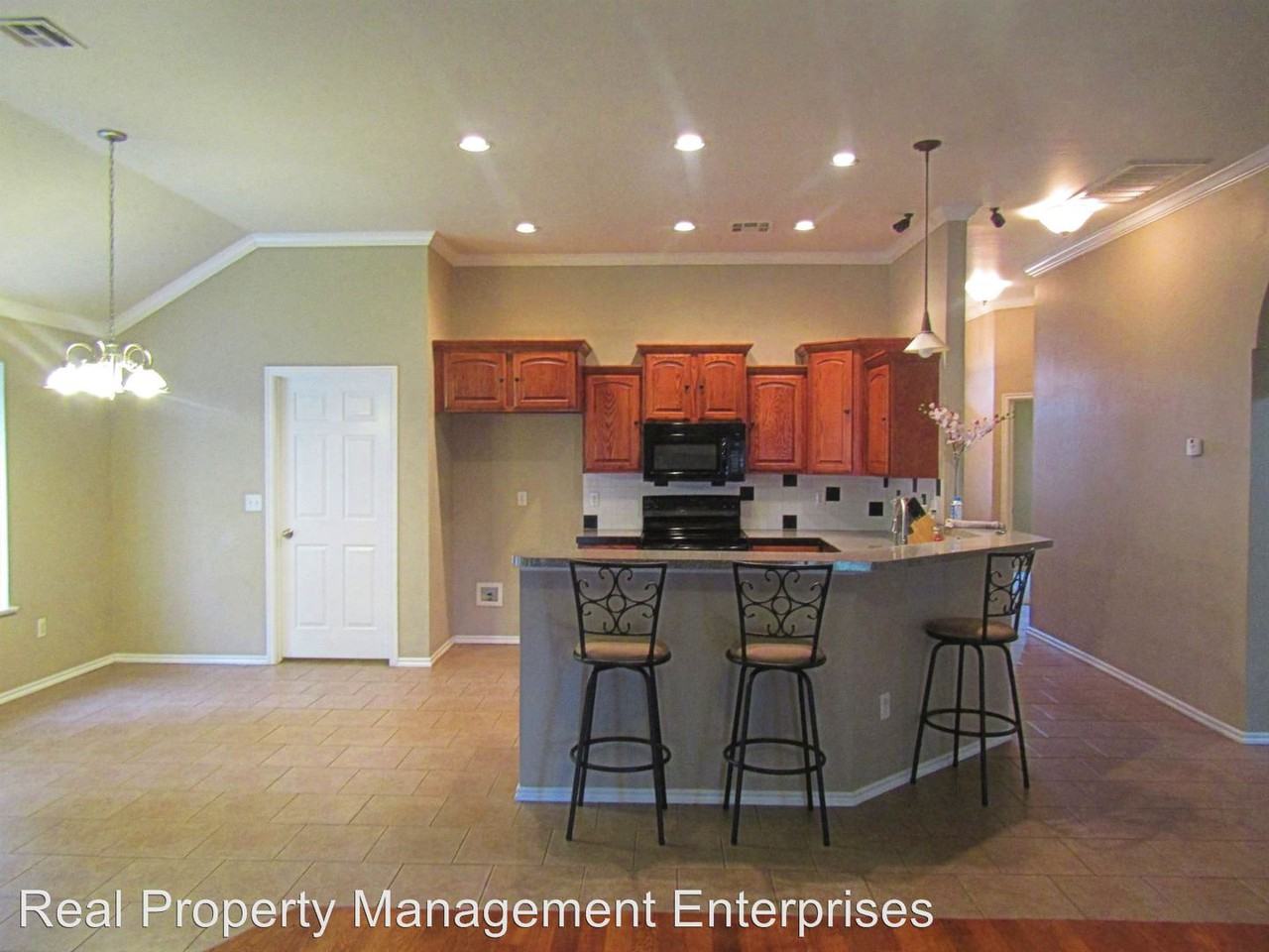 6720 Greenway Dr - Photo 2 of 16