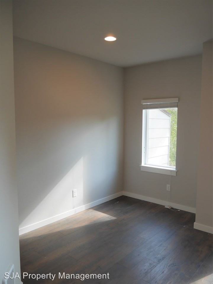 1925 129th Pl SW #F - Photo 3 of 12