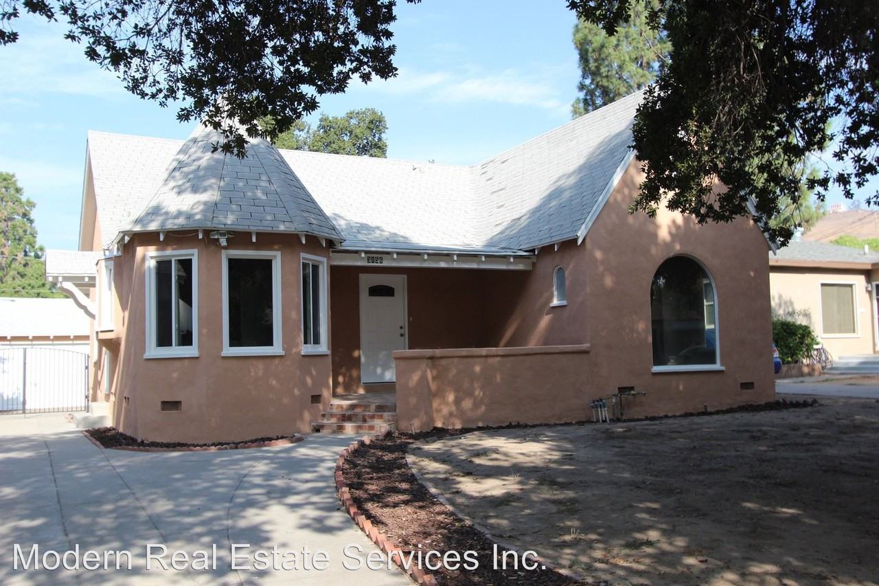 3156 N G St - Photo 2 of 19