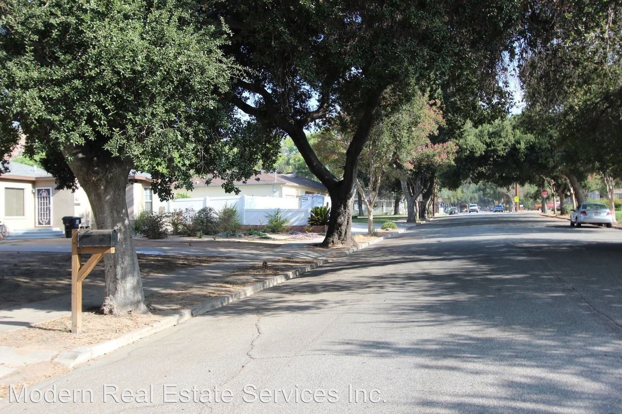 3156 N G St - Photo 3 of 19