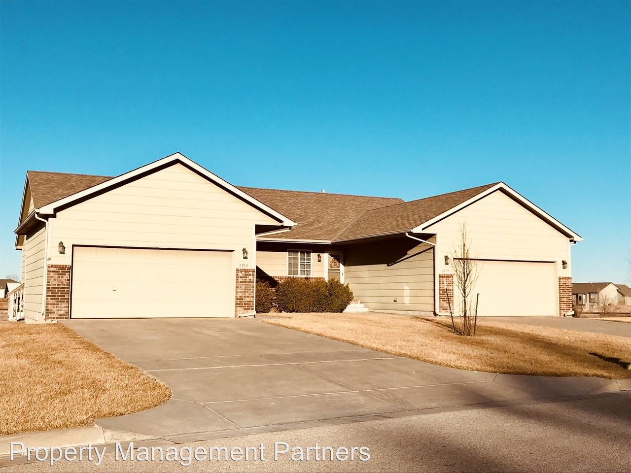 8702 W Havenhurst Ct - Photo 2 of 17