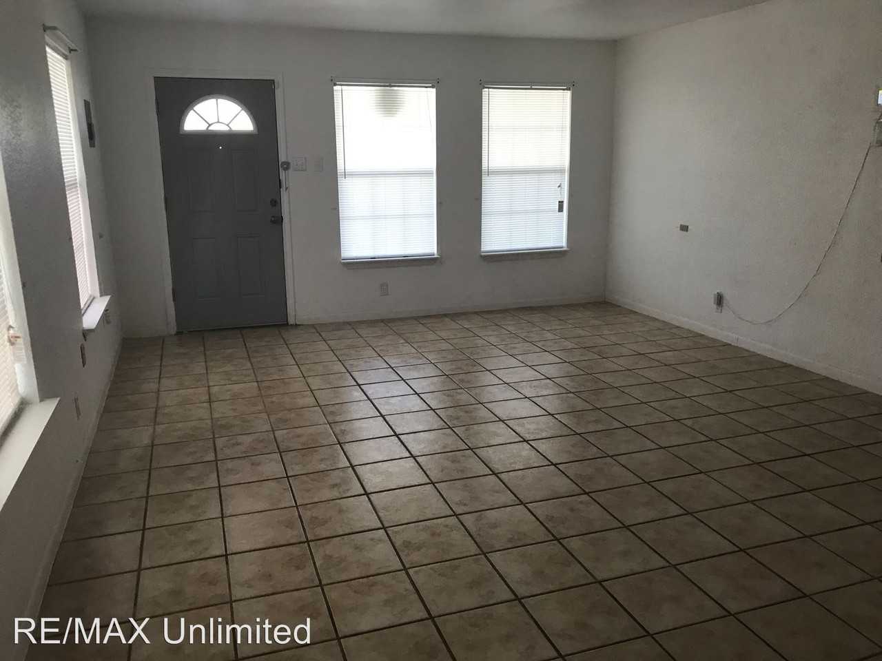 103 Holy Cross Dr - Photo 3 of 12