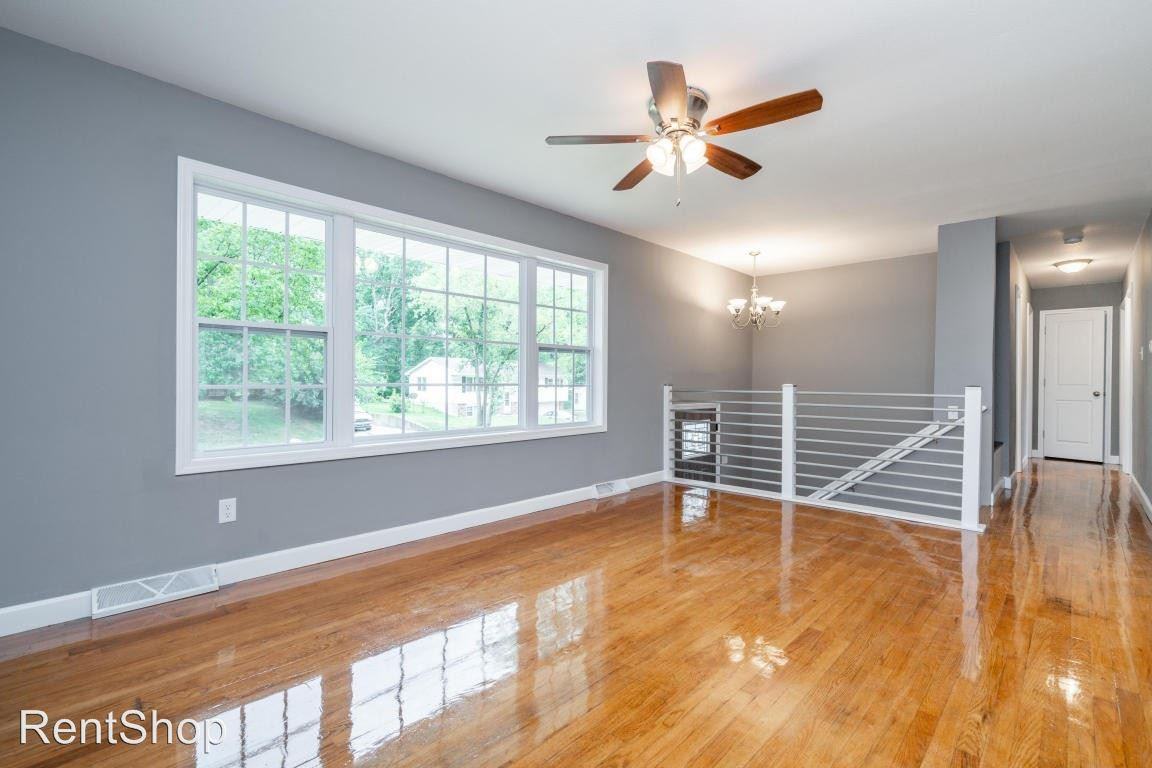 4609 Orchard Ln - Photo 3 of 13