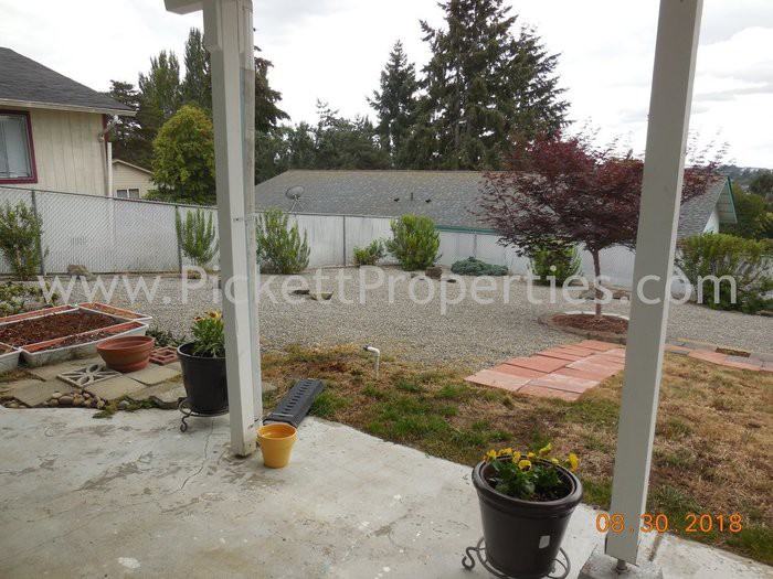 307 E 30th St - Photo 2 of 8