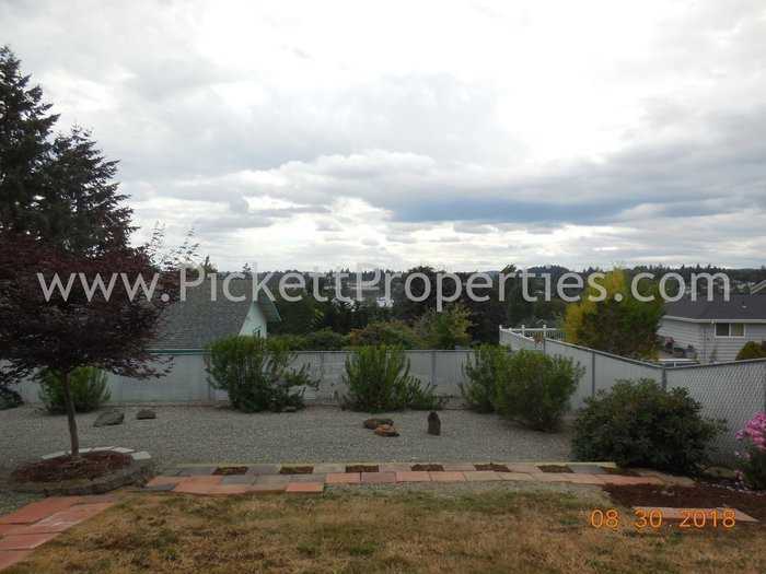 307 E 30th St - Photo 3 of 8