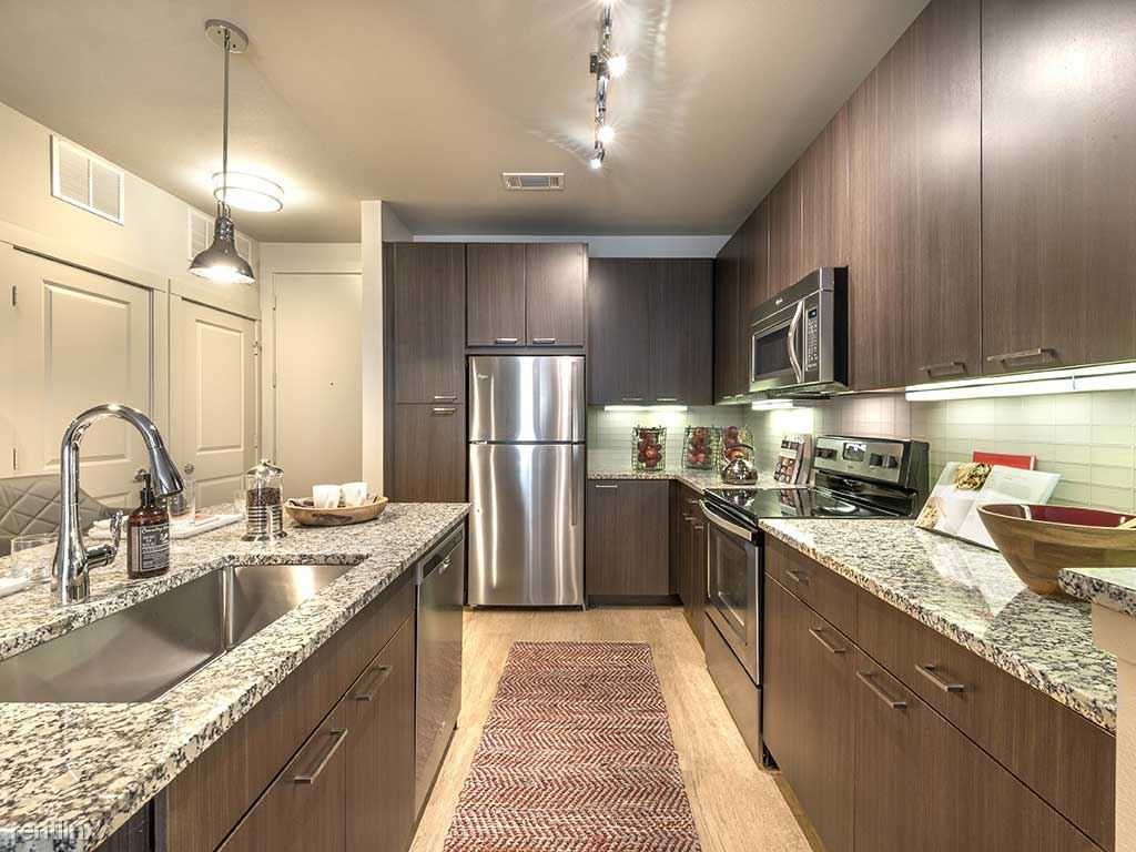 720 Fannin St - Photo 2 of 9