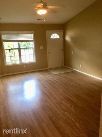 118 Chelsea Dr - Photo 3 of 10