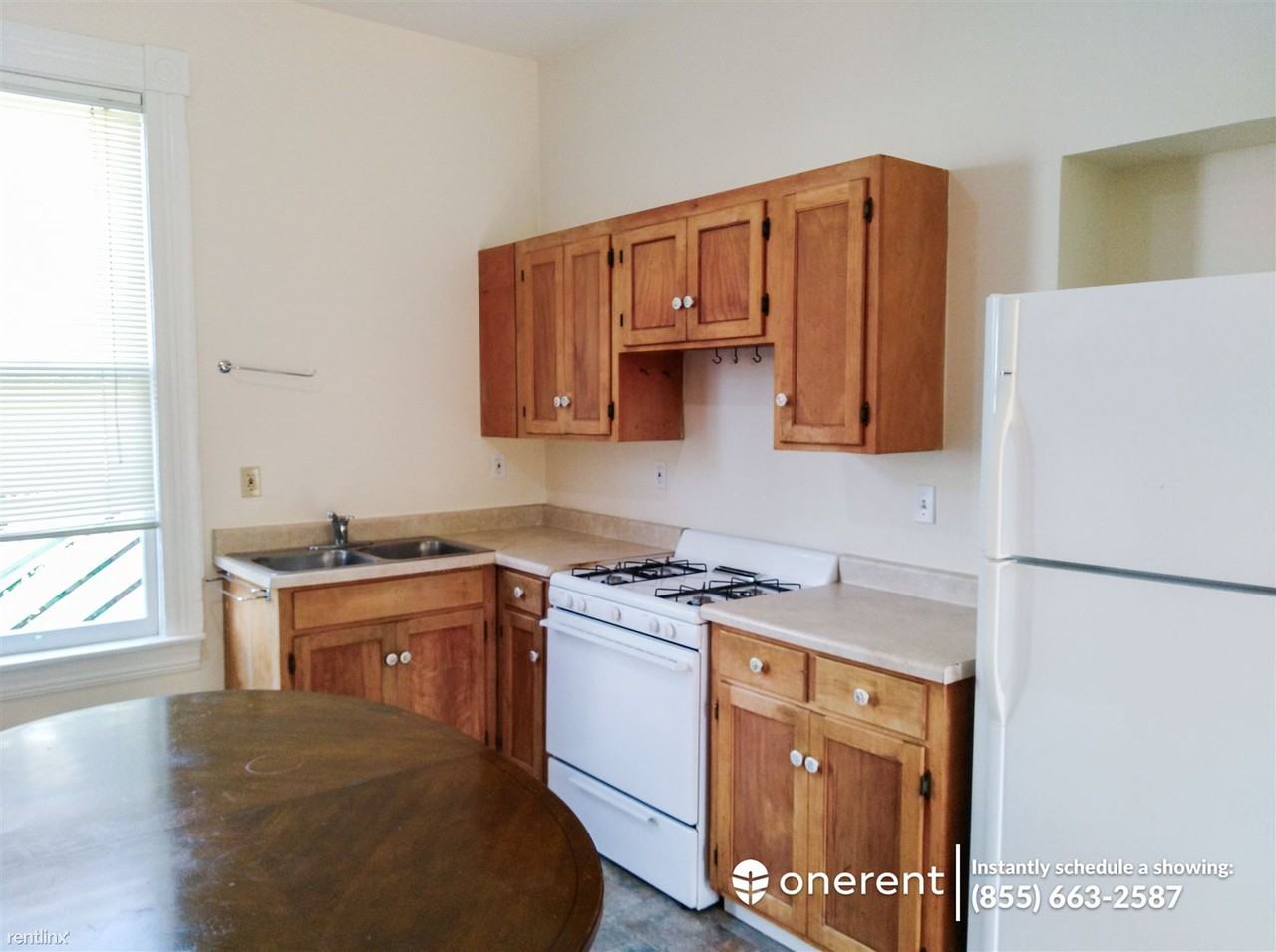 1934 Stuart St - Photo 2 of 11