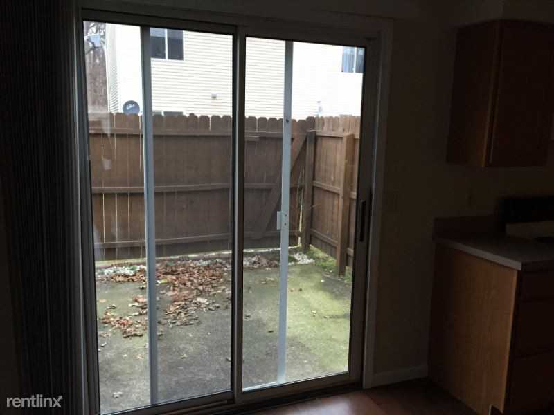 221 Peppertree Ln - Photo 3 of 21