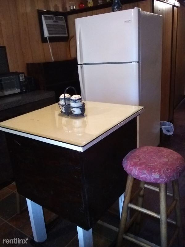 294 Courtney Ln - Photo 2 of 7