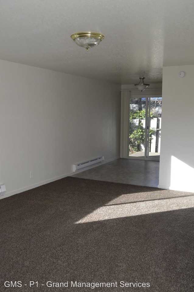 920 - 930 Blanco - Photo 3 of 11