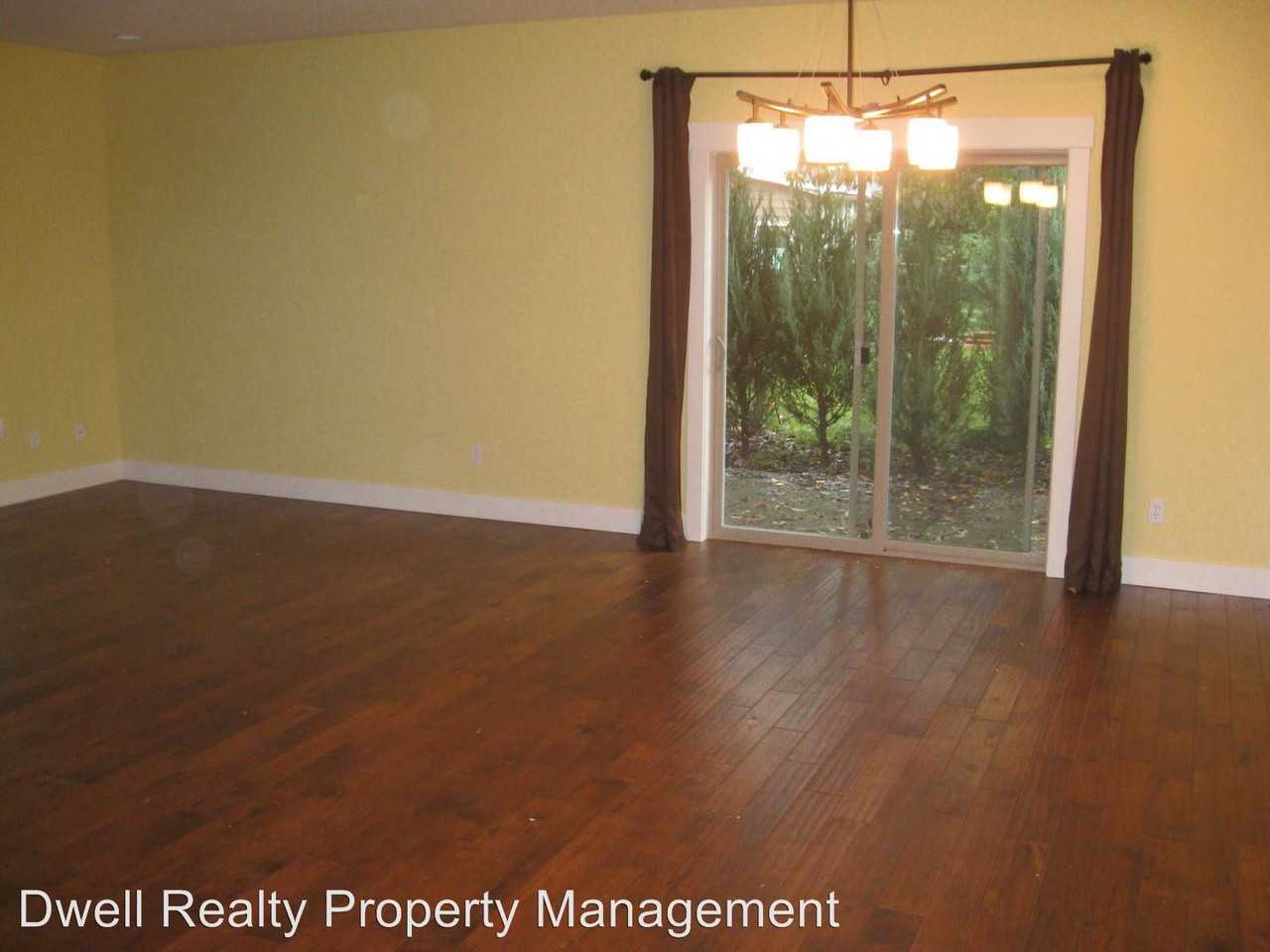 3930 NE Grand Ave - Photo 3 of 12