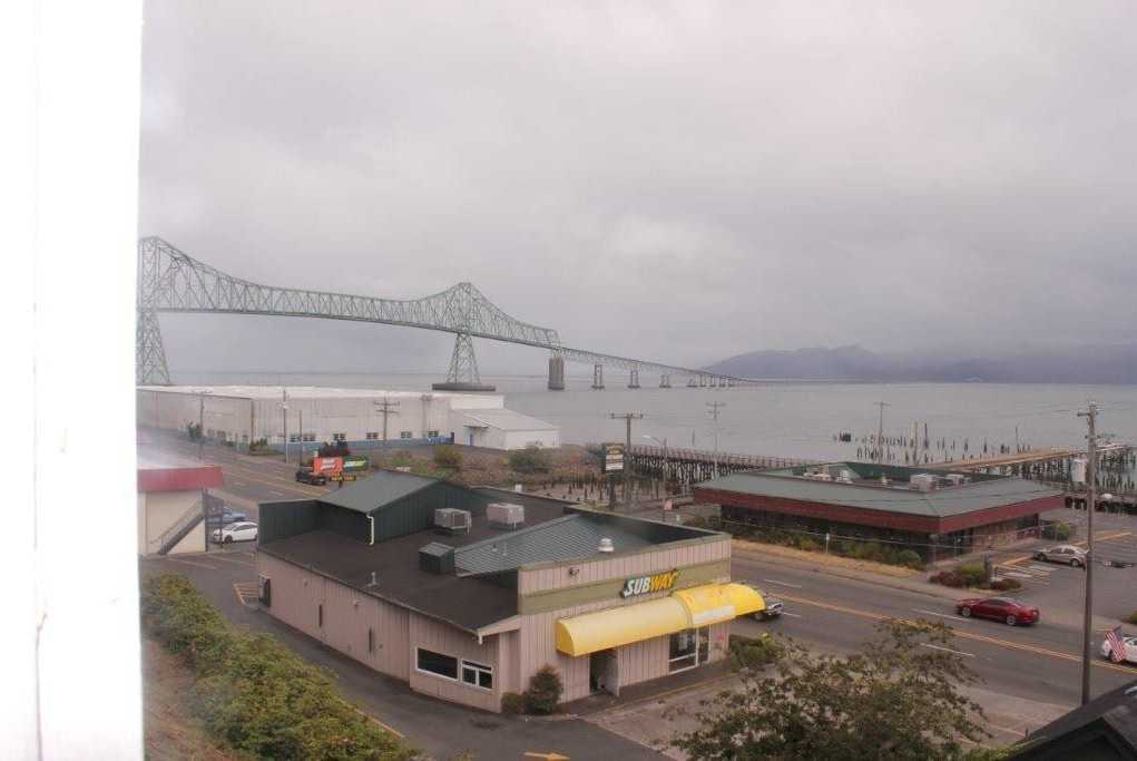 Bond Street - Photo 2 of 4