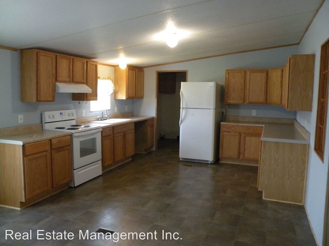 290 Taylor Rd - Photo 2 of 13