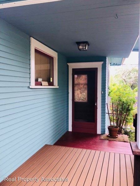 8048 Meridian Ave N - Photo 3 of 17