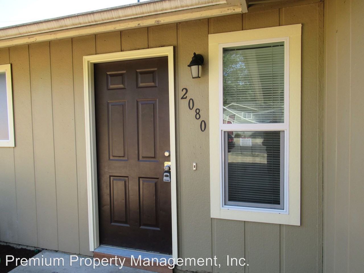 2080 Debbie Way NE - Photo 2 of 9