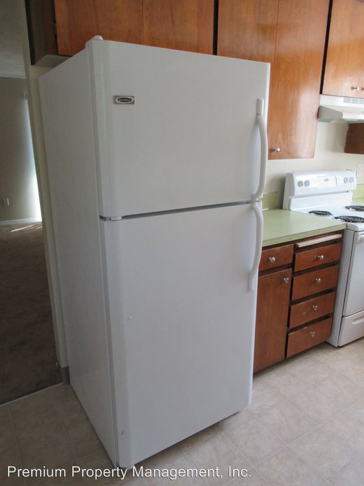 2080 Debbie Way NE - Photo 3 of 9