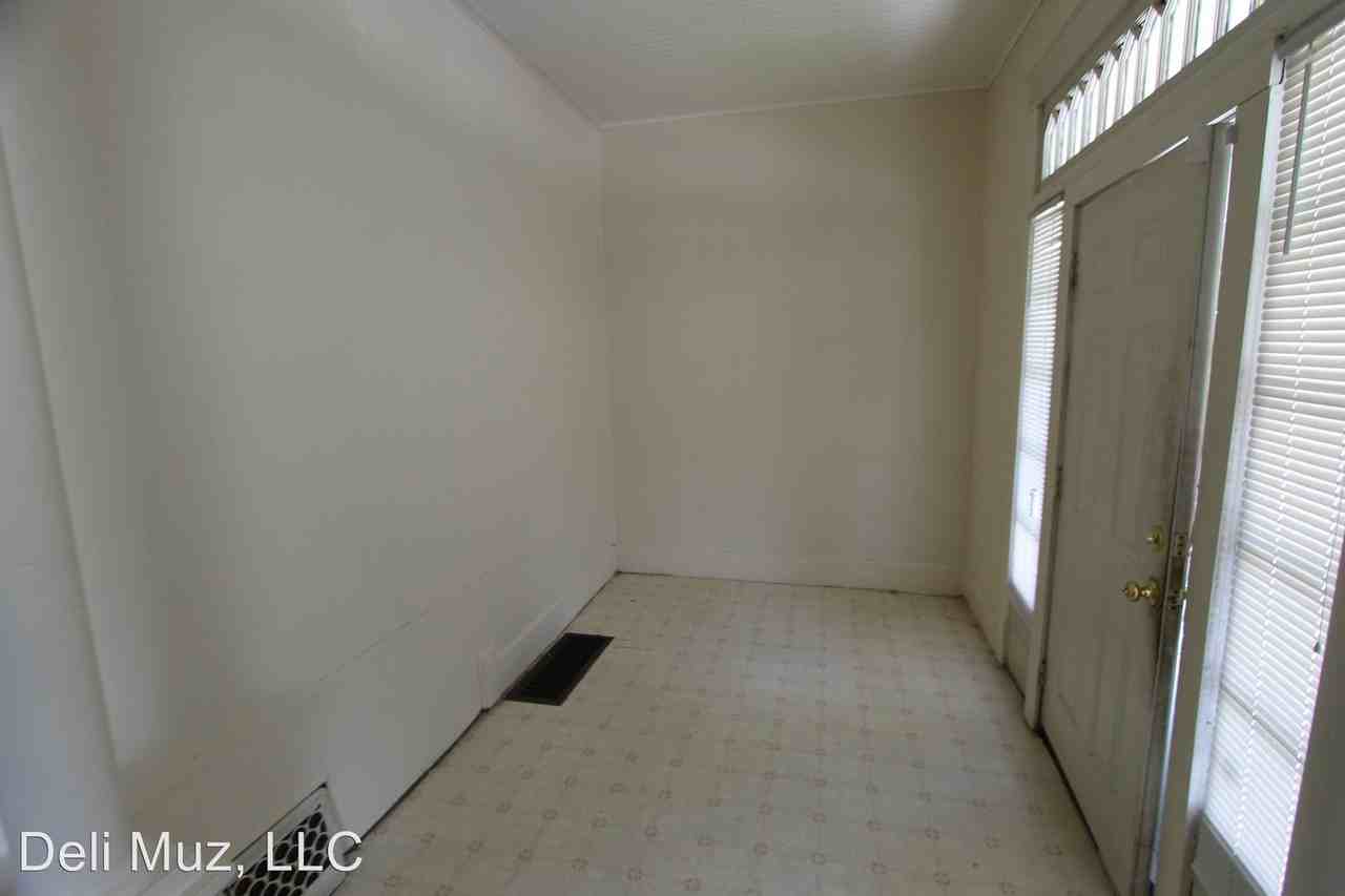 716 Bayard Park Dr - Photo 2 of 27