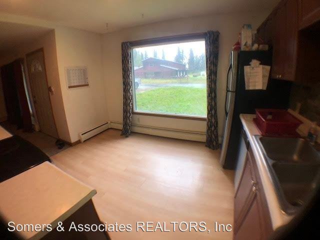 1714 Carr Ave - Photo 3 of 12