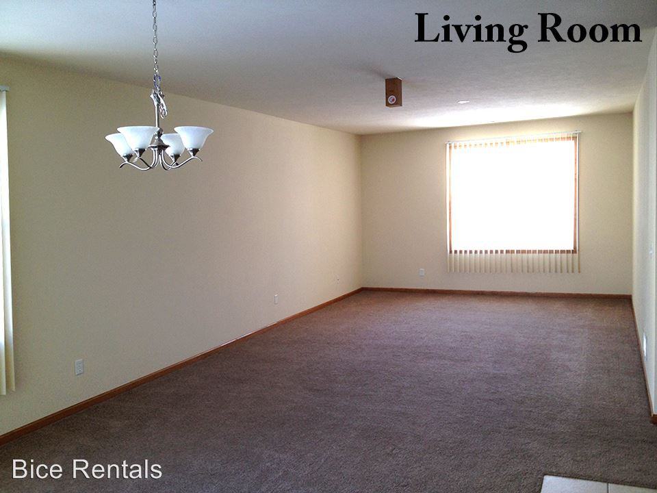 Roscoe - Photo 3 of 15