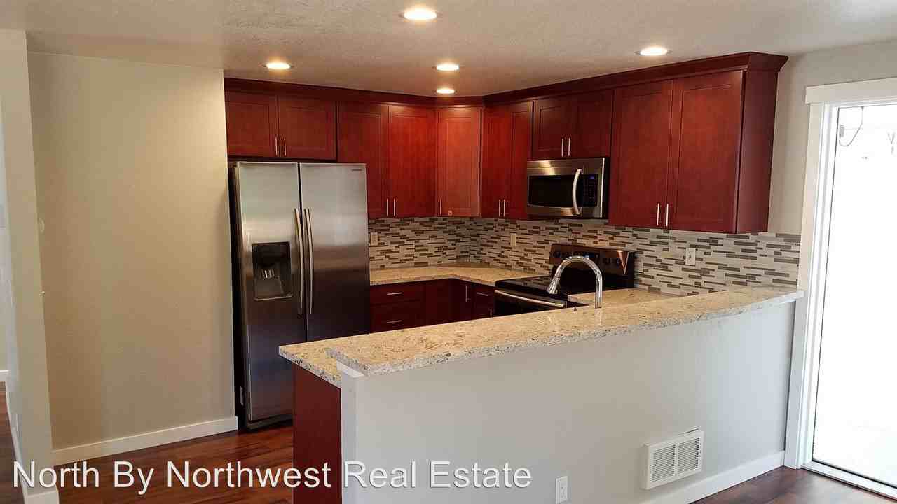 21636 SE 268th St - Photo 2 of 11