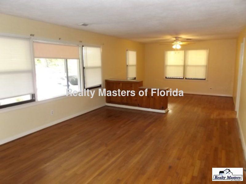 174 Mango St - Photo 2 of 19