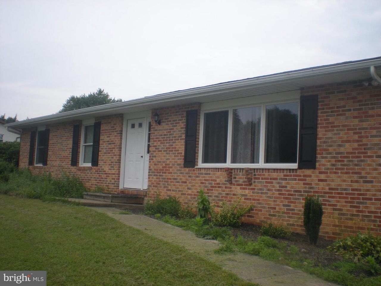 2201 Ridgemont Dr - Photo 2 of 13