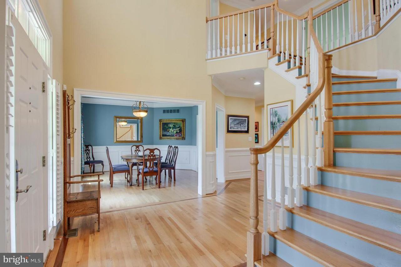 51 Prospect Bay Dr W - Photo 3 of 30