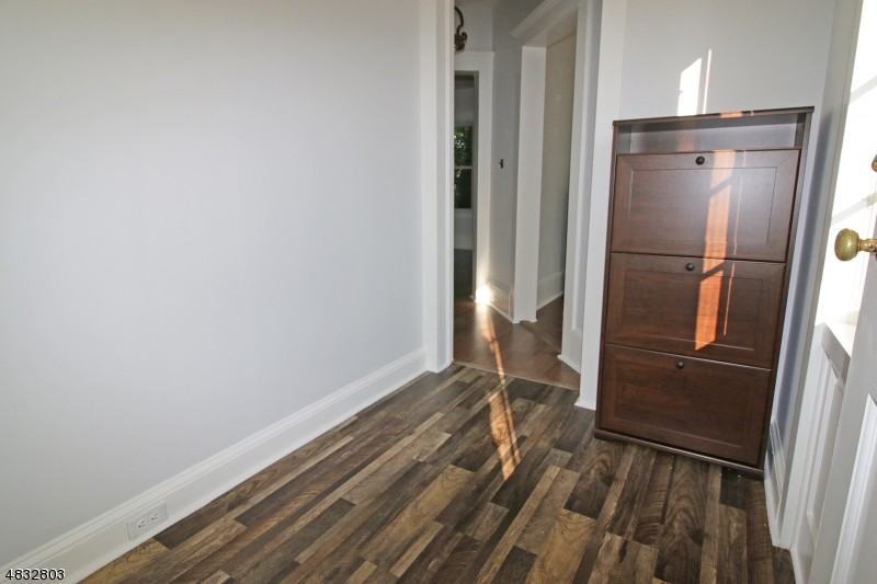 41 Myrtle Ave - Photo 3 of 19