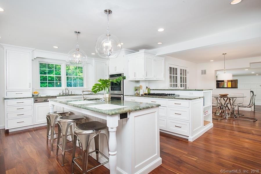 4 Brightfield Ln - Photo 3 of 27