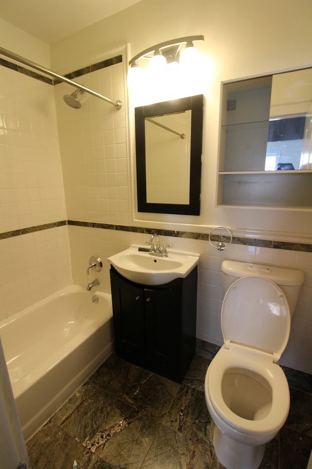 104 Perry Street - Photo 3 of 7