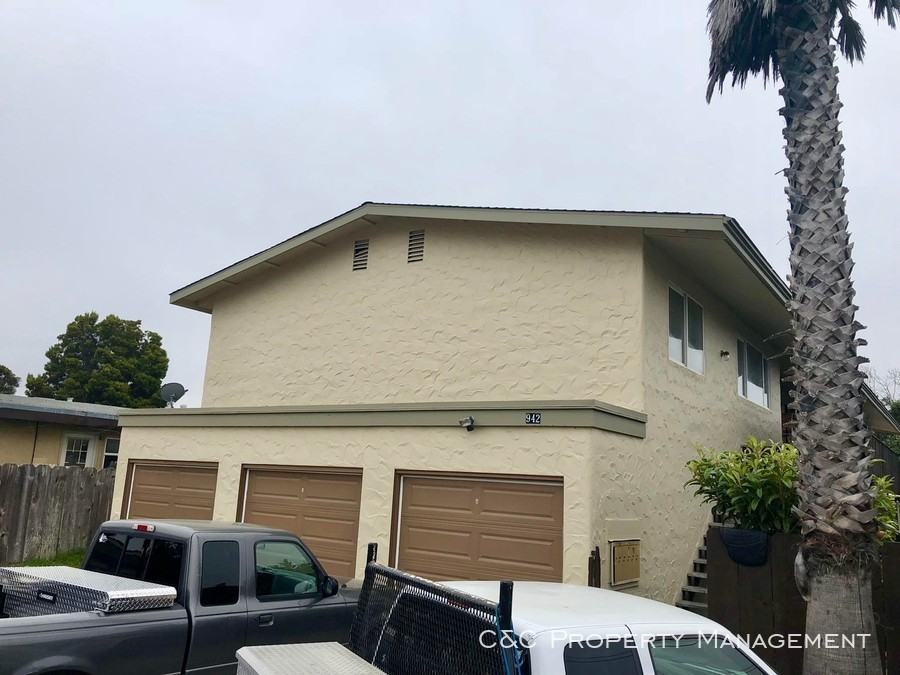 942 Harcourt Ave #C - Photo 2 of 6