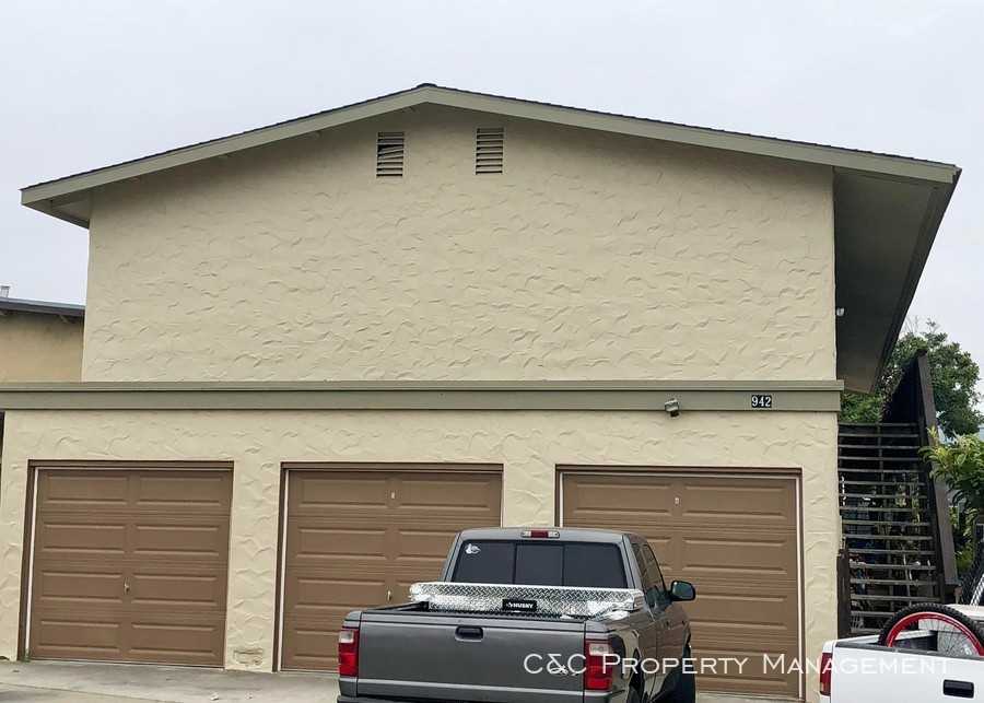 942 Harcourt Ave #C - Photo 3 of 6