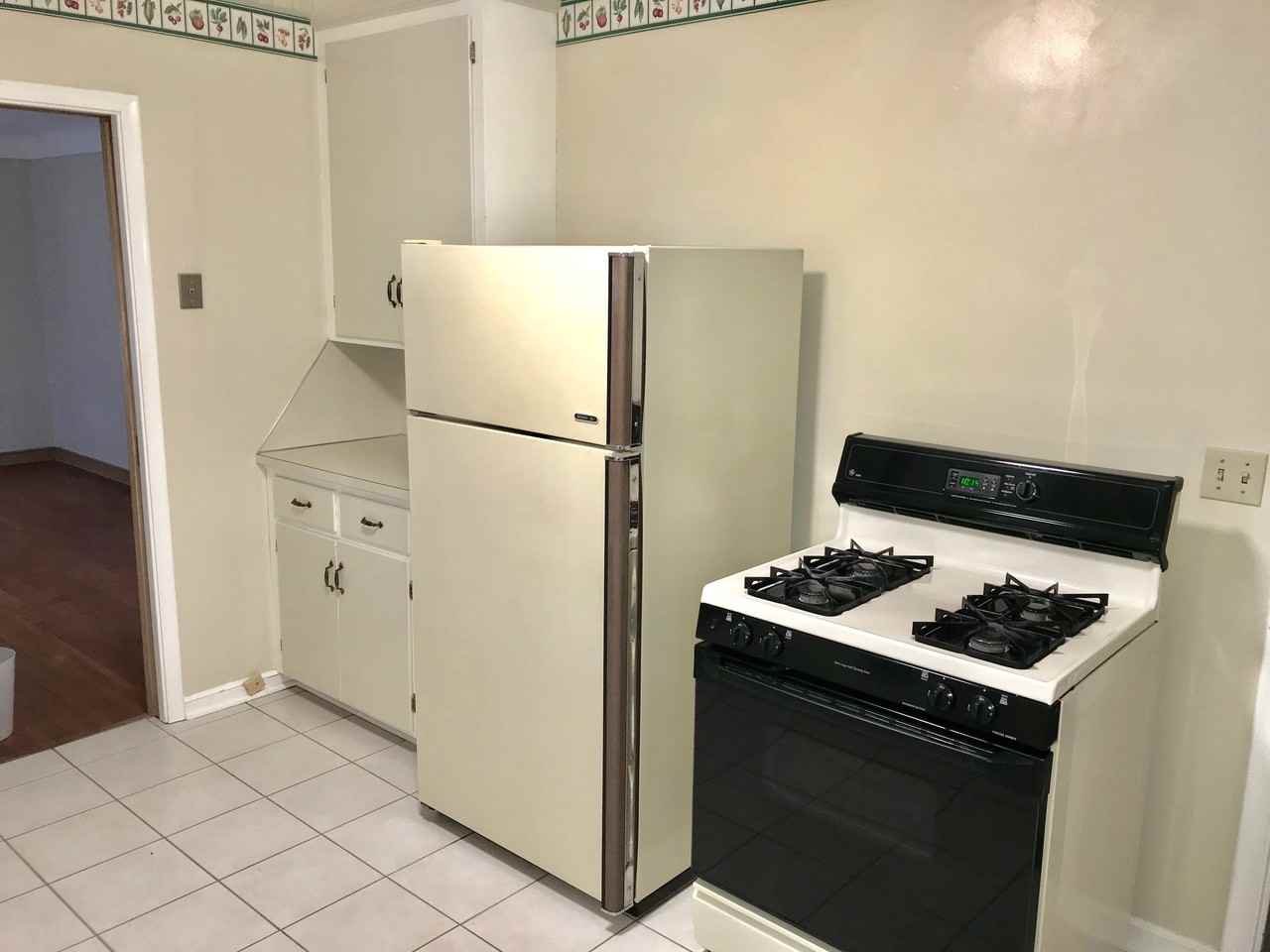 5812 Emerson Avenue South - Photo 3 of 9