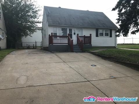 5906 Hancock Ave - Photo 2 of 14