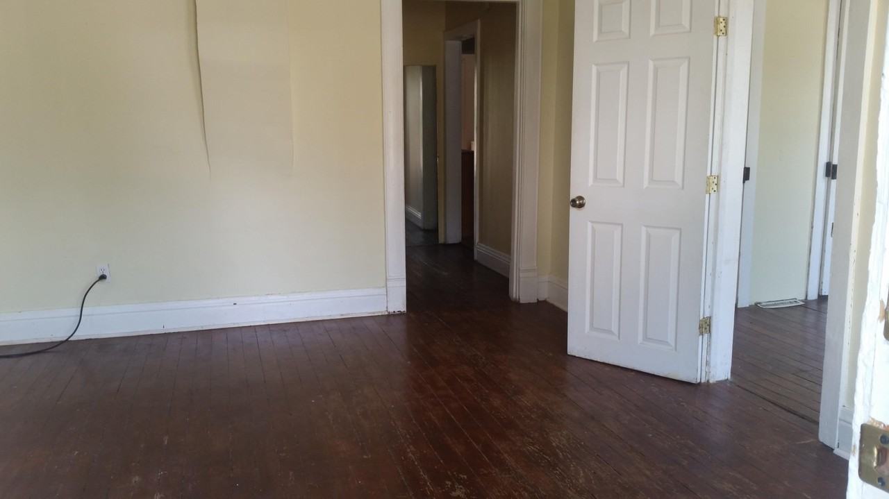 707 N 7th St - Photo 2 of 7