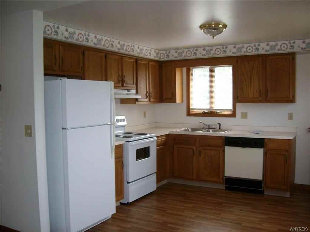 2184 Violet Cir - Photo 3 of 10