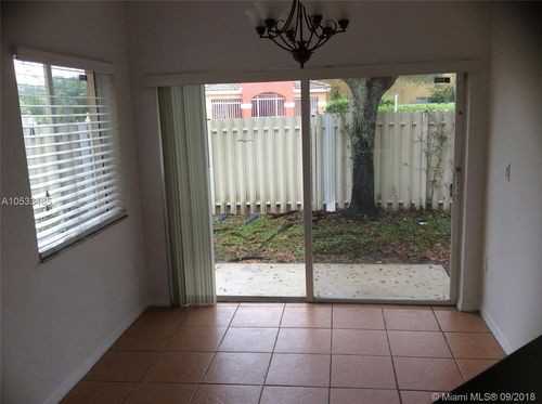 10225 SW 20th St - Photo 2 of 8