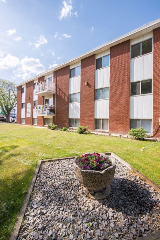 Glenmore Manor Apartments 10644 81 Ave NW, Edmonton, AB T6E 1X9 Zumper