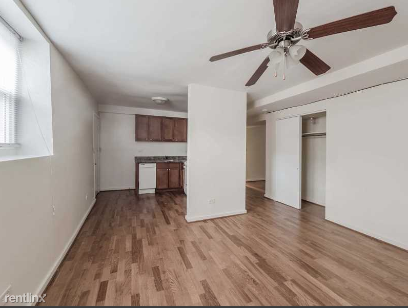4304 N Sheridan Rd - Photo 3 of 8