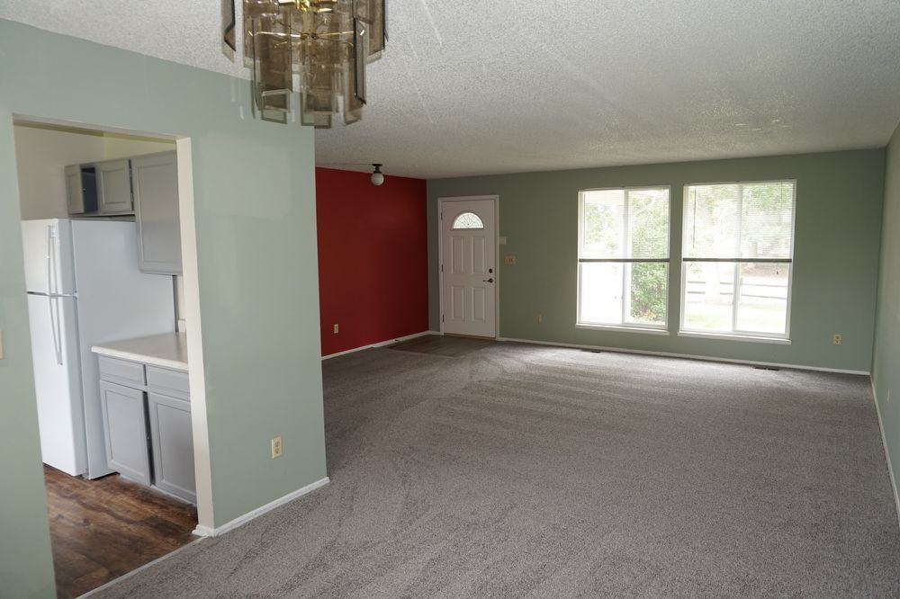 3176 S Fraser St - Photo 3 of 13