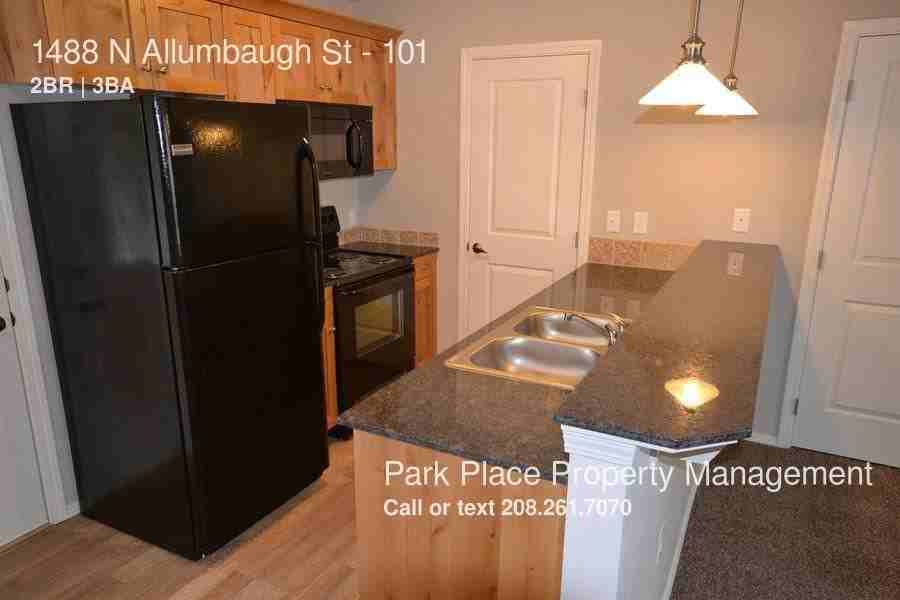 1452 N Allumbaugh St 101 #101 - Photo 2 of 15