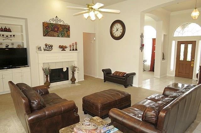 1221 Old Oak Trail - Photo 3 of 19