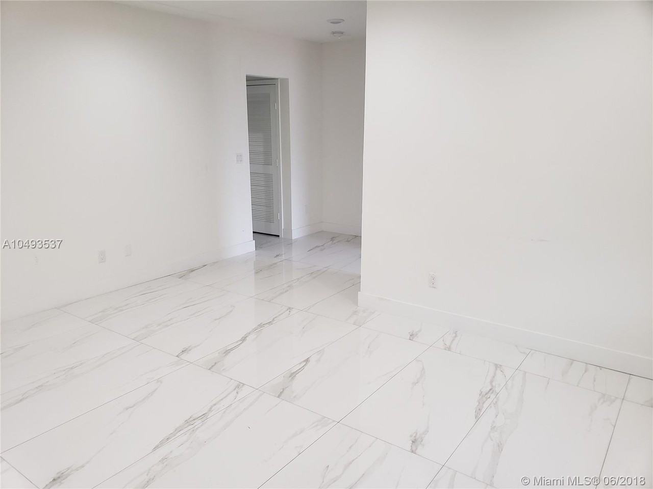 520 76th St - Photo 3 of 8