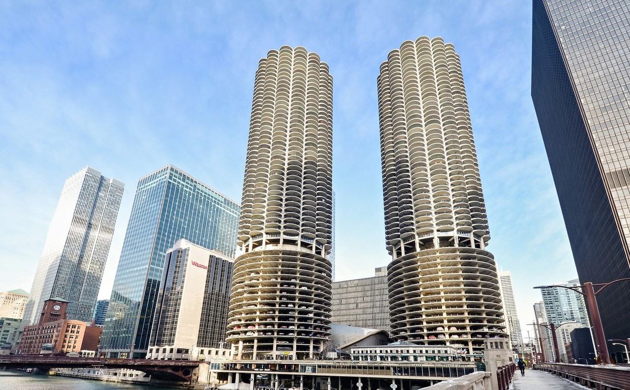 Marina City Apartments for Rent 300 North State Street, Chicago, IL