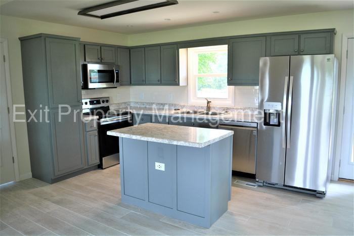 801 Iconium Rd - Photo 2 of 12