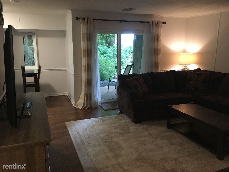 1217 Meadowview Ln - Photo 3 of 12